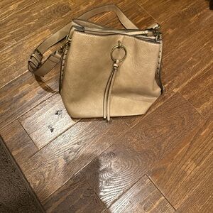 Elegant Tan Shoulder Bag